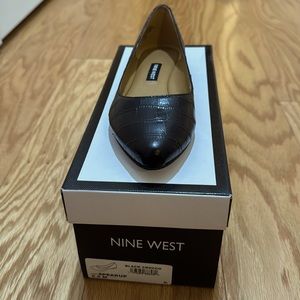 Nine West Black croc flats Size 5.5
